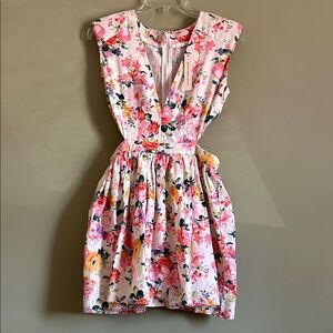 NWT Mustard Seed Floral V-Neck Floral Mini Dress M